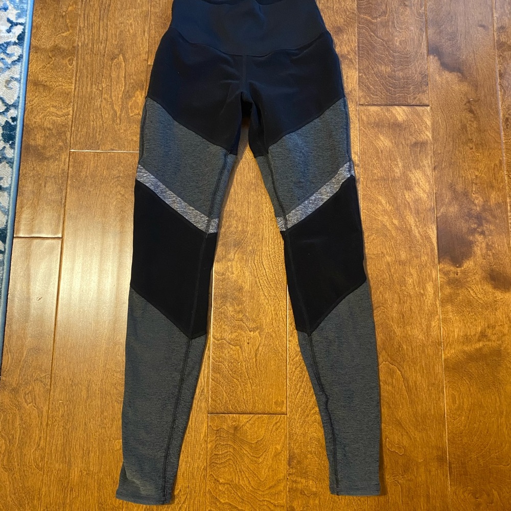 Black/Grey Alo soft leggings XS